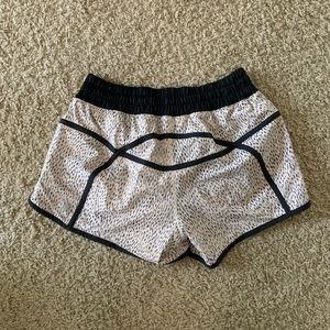 *** SOLD*** Lululemon Tracker Shorts 4”